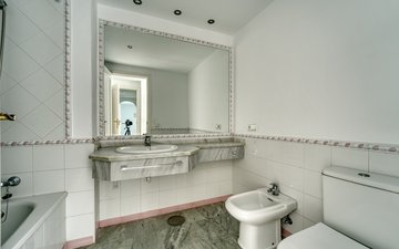 Property slide 25