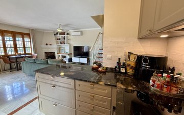 Property slide 10