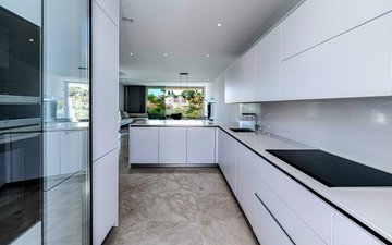 Property slide 32