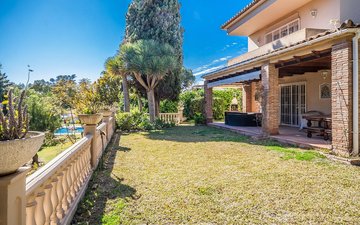 Property slide 19