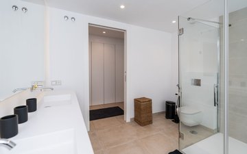 Property slide 20
