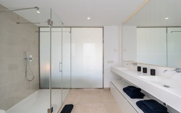 Property slide 21