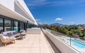 Property slide 32