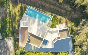 Property slide 60