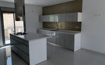 Property slide 14