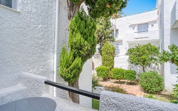 Property slide 10