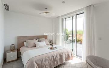Property slide 10