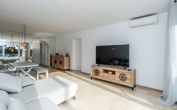 Property slide 22