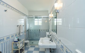 Property slide 25