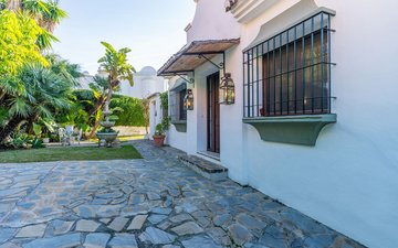 Property slide 44