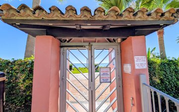 Property slide 44