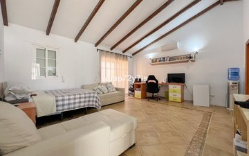 Property slide 21