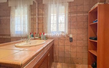 Property slide 24