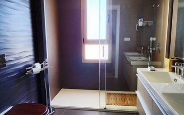 Property slide 16