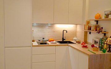 Property slide 16