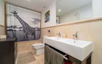 Property slide 32