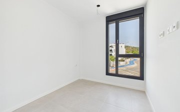 Property slide 14