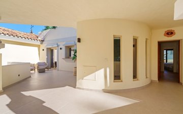 Property slide 21