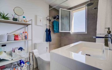 Property slide 35