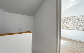 Property slide 16