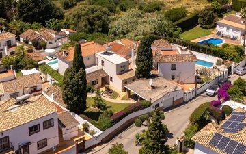 Property slide 52