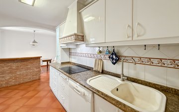 Property slide 16