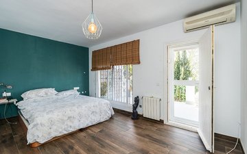 Property slide 14