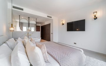 Property slide 22