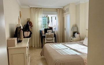 Property slide 22
