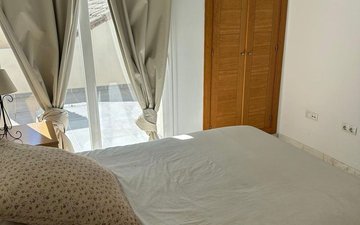 Property slide 22