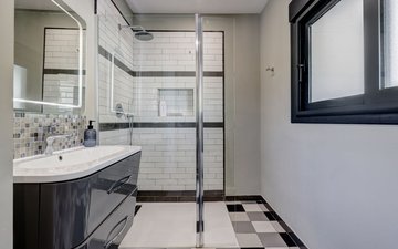 Property slide 18