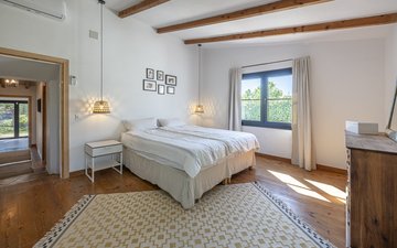 Property slide 31