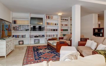 Property slide 18