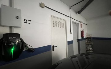 Property slide 32