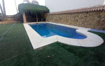 Property slide 10