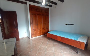 Property slide 40