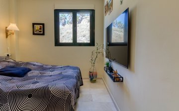 Property slide 14
