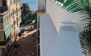 Property slide 44