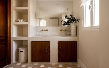 Property slide 21