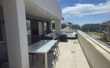 Property slide 32