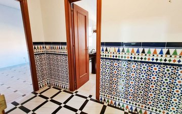 Property slide 10