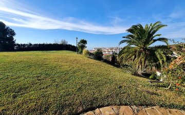 Property slide 44