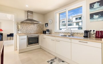 Property slide 10