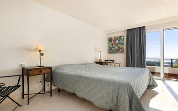 Property slide 17