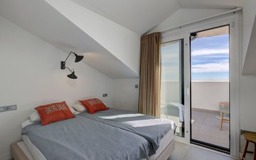 Property slide 10