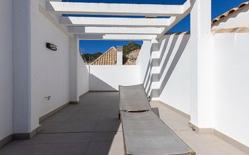Property slide 48