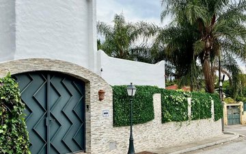 Property slide 18