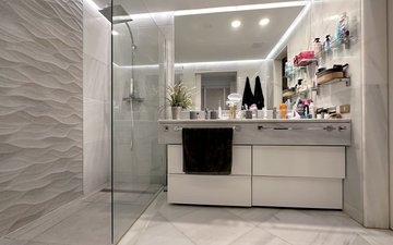 Property slide 24