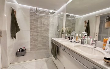 Property slide 25