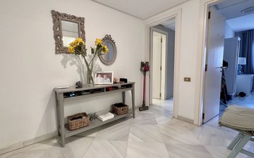 Property slide 32